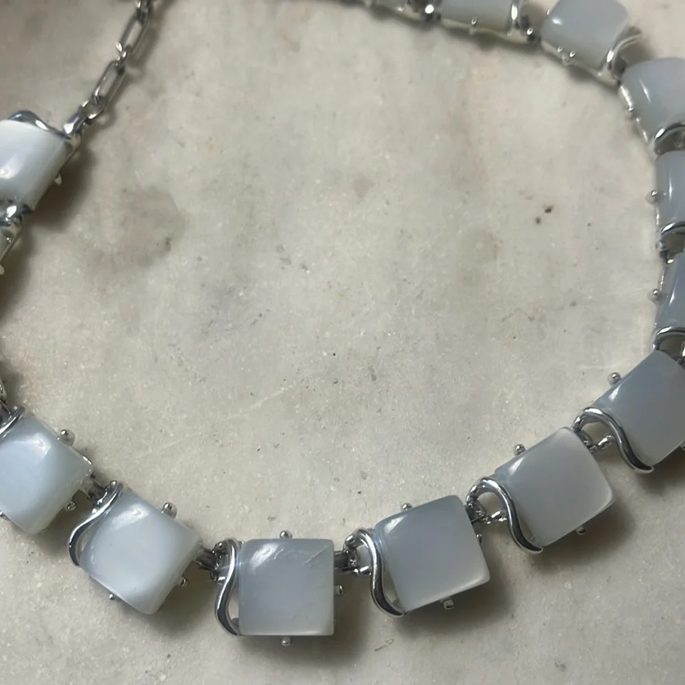 Coro Pegasus Moonray Necklace - Picture 5 of 6